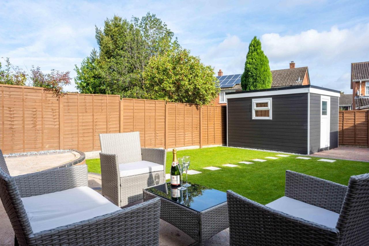 The Oaklands - Luxury Spacious 6-Bed, Near Solihull, Birmingham City, Jlr, Nec, Airport, Resorts World, Hs2 Exterior foto
