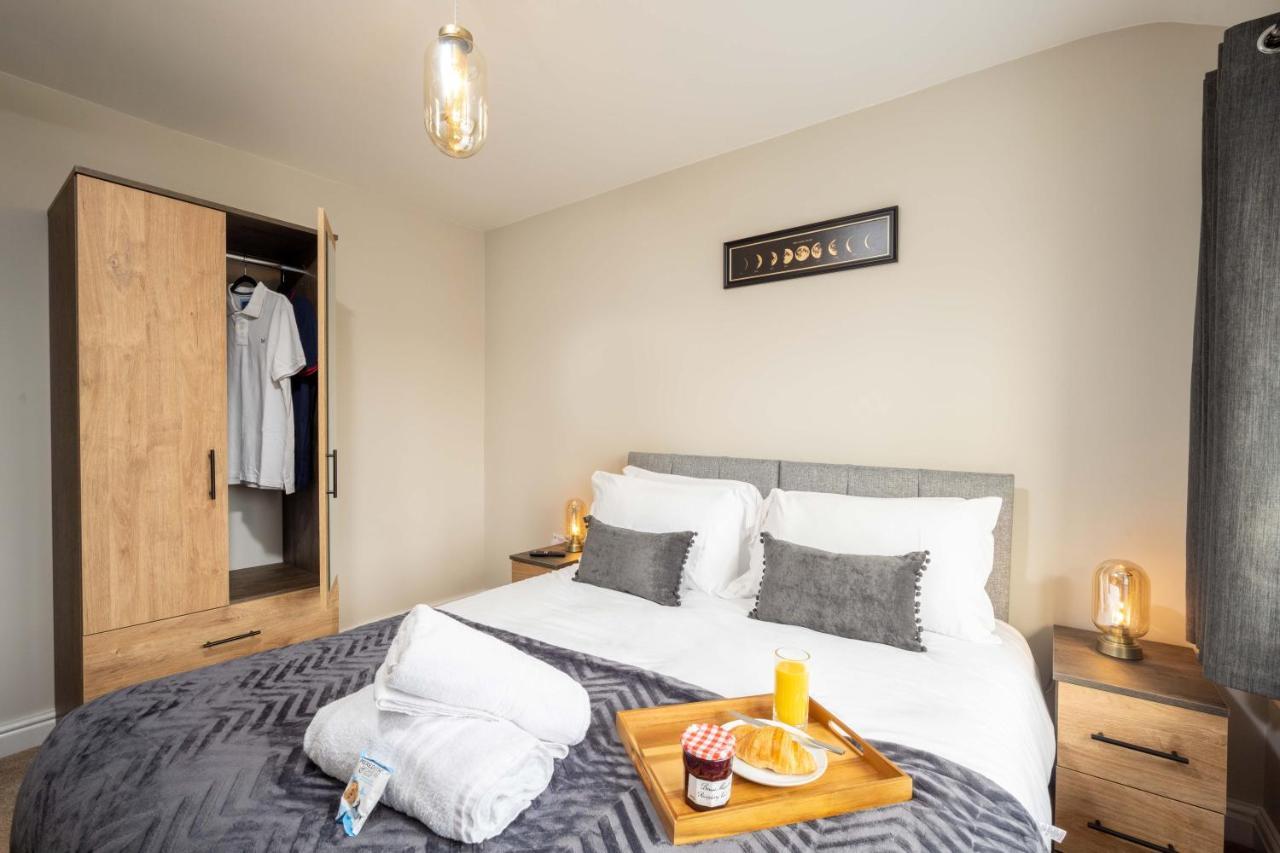 The Oaklands - Luxury Spacious 6-Bed, Near Solihull, Birmingham City, Jlr, Nec, Airport, Resorts World, Hs2 Exterior foto