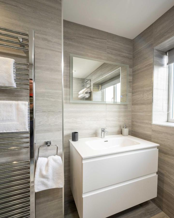 The Oaklands - Luxury Spacious 6-Bed, Near Solihull, Birmingham City, Jlr, Nec, Airport, Resorts World, Hs2 Exterior foto